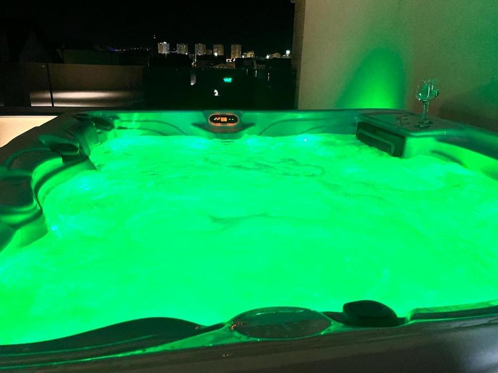 Olive Oasis Penthouse With Jacuzzi Διαμέρισμα Ζαντάρ Εξωτερικό φωτογραφία