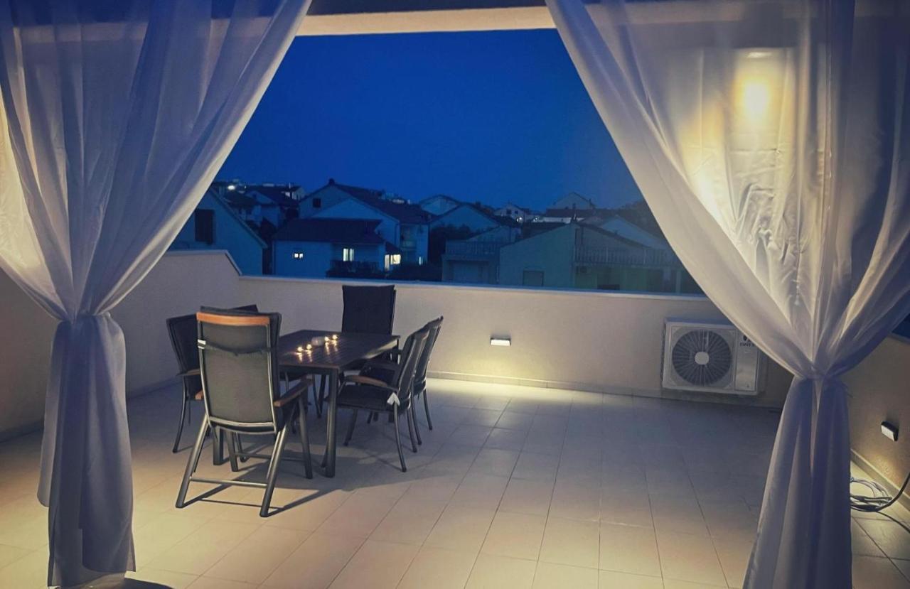 Olive Oasis Penthouse With Jacuzzi Διαμέρισμα Ζαντάρ Εξωτερικό φωτογραφία