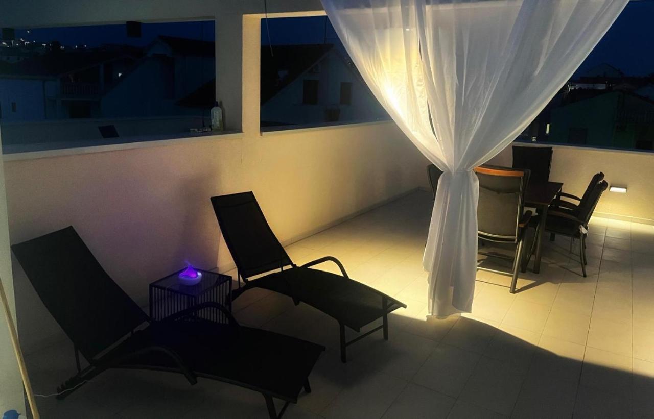 Olive Oasis Penthouse With Jacuzzi Διαμέρισμα Ζαντάρ Εξωτερικό φωτογραφία